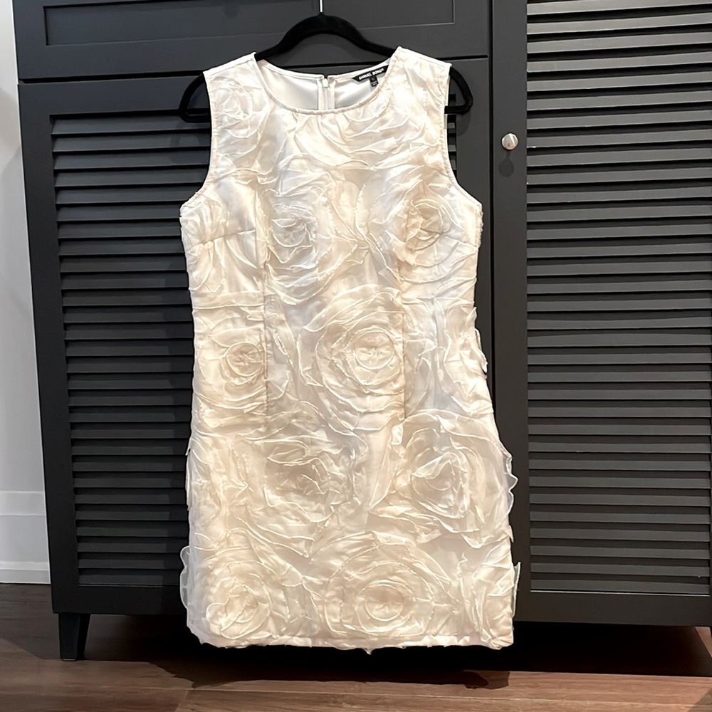 Montréal designer store, wore once for wedding rehearsal, beautiful, light